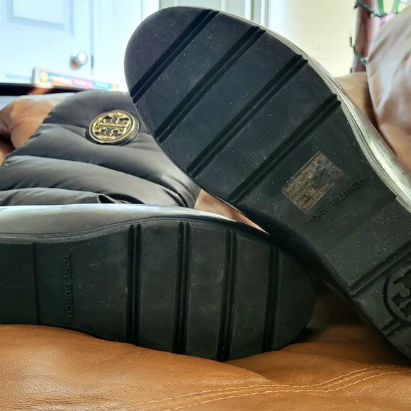 Tory Burch Vintage puffy quilted snow boots - Picture 4 of 10